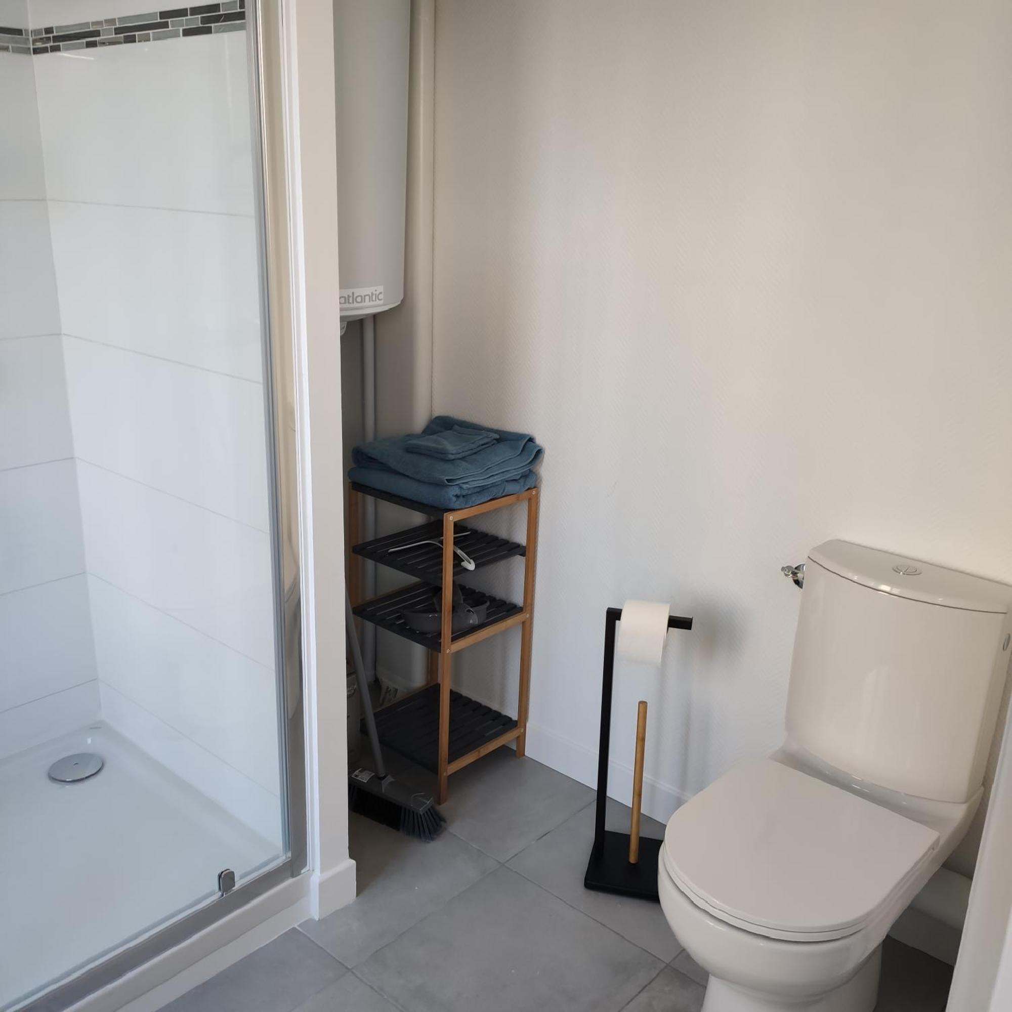 Appartement Cosy Avec Place De Parking Privee Le Mans Exteriör bild