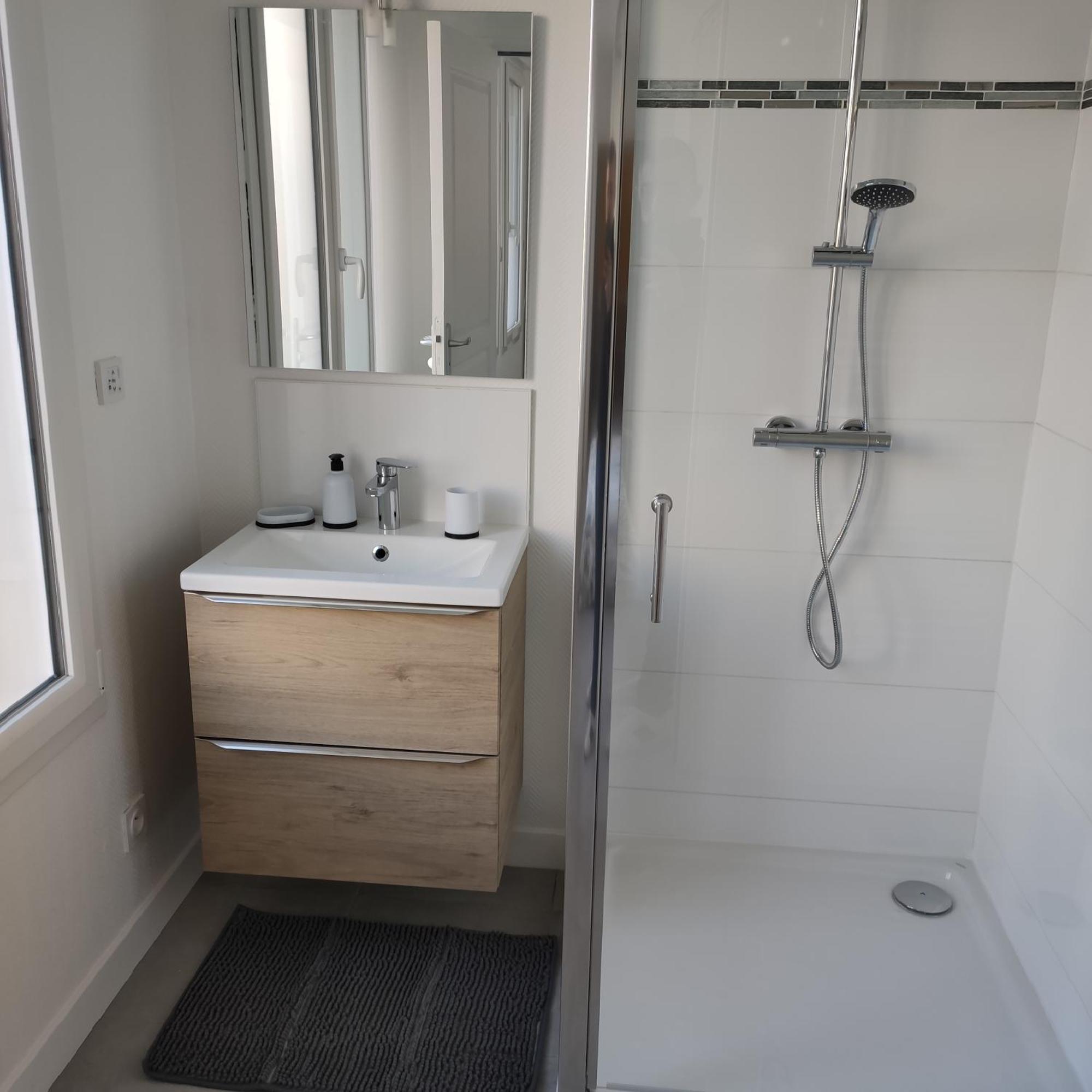 Appartement Cosy Avec Place De Parking Privee Le Mans Exteriör bild