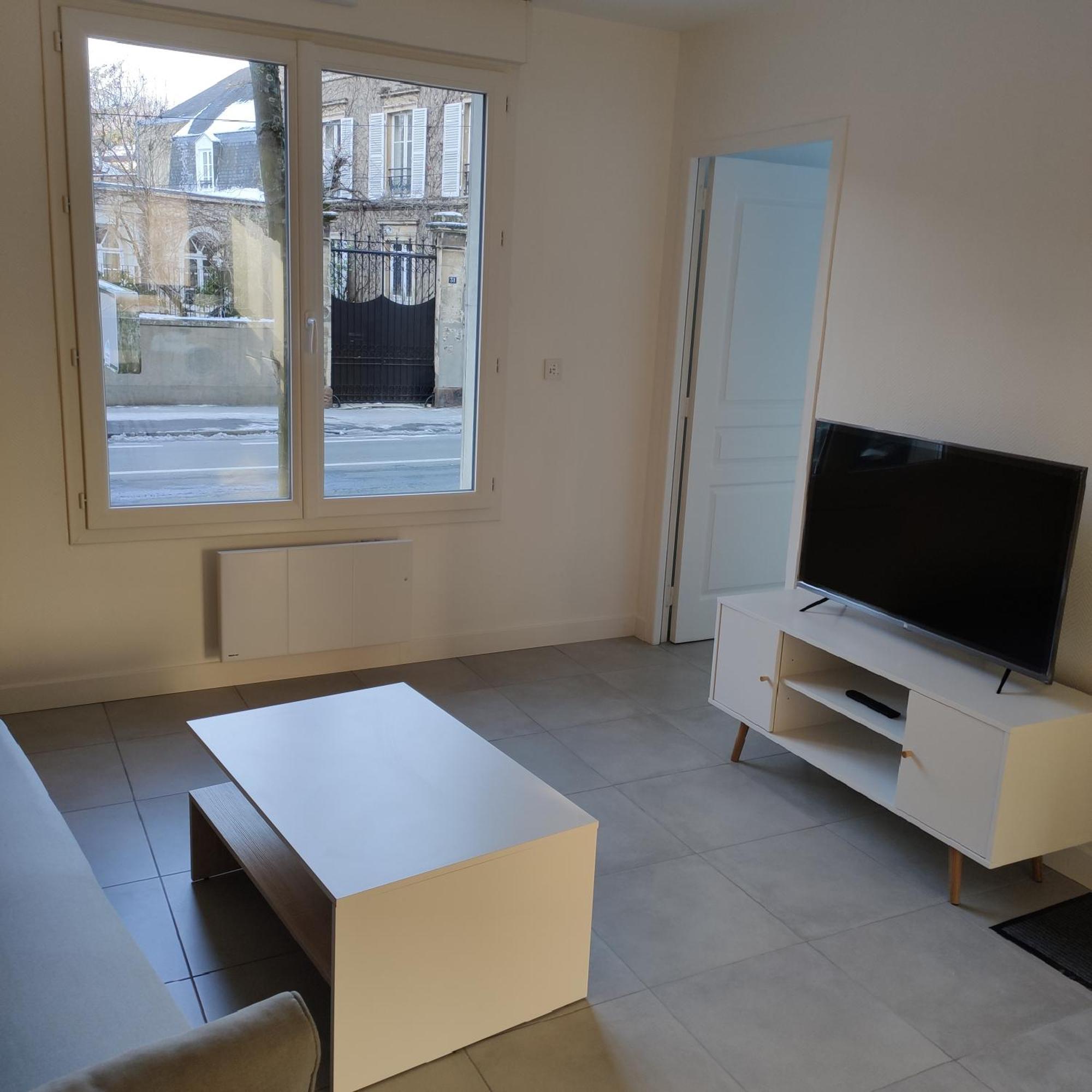 Appartement Cosy Avec Place De Parking Privee Le Mans Exteriör bild